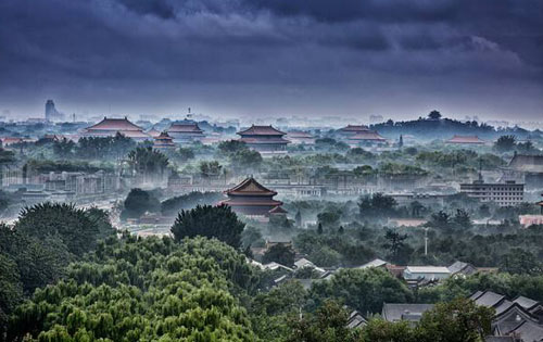 “南朝四百八十寺，多少楼台烟雨中”是什么意思？